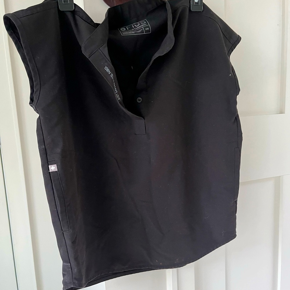 Figs XXS Rafaela black top